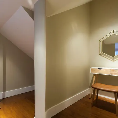 Baixa Vintage Three-bedroom - By Lu Holidays