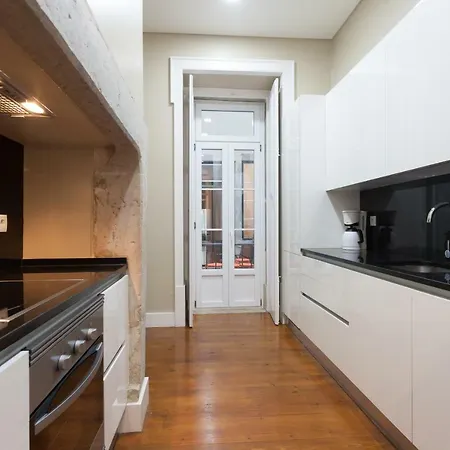 Apartament Baixa Vintage Three-bedroom - By Lu Holidays