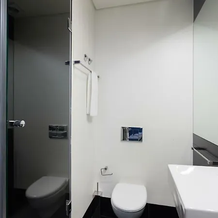 Baixa Vintage Three-bedroom - By Lu Holidays *