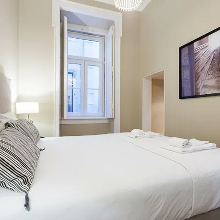 Appartamento Baixa Vintage Three-bedroom - By Lu Holidays *